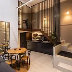 Super Modern Downtown Apartment
